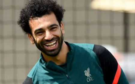 محمد صلاح يتعهد بعدم مغادرته ليفربول هذا الصيف