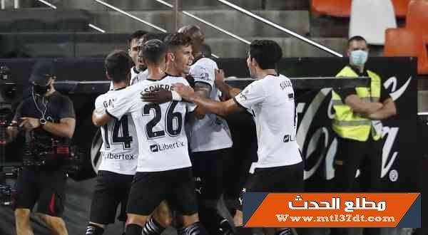 فالنسيا يبدأ الليجا بفوز مثير في الديربي